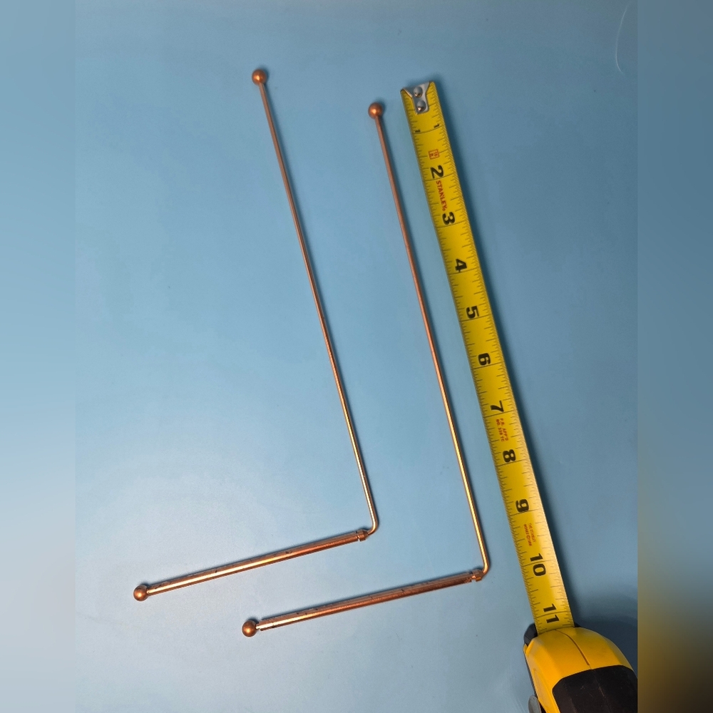 Pair Of Copper Dowsing Rods In Original Box And Packaging - Picture 2 of 4